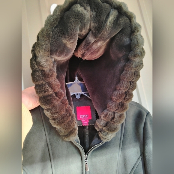 Women's Esprit Faux Suede Faux Fur Avocado Green Jacket Coat Size Medium - Picture 8 of 16